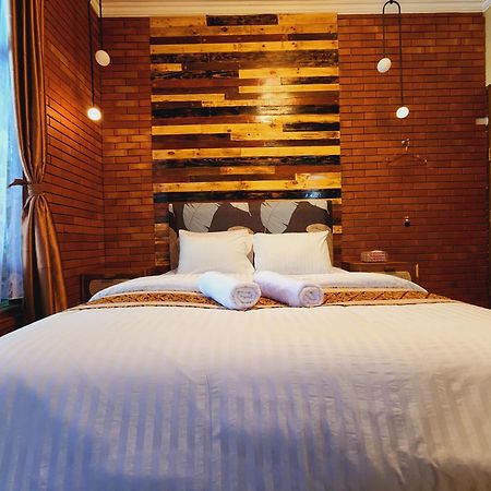 Sammy Home Yogyakarta Exterior photo