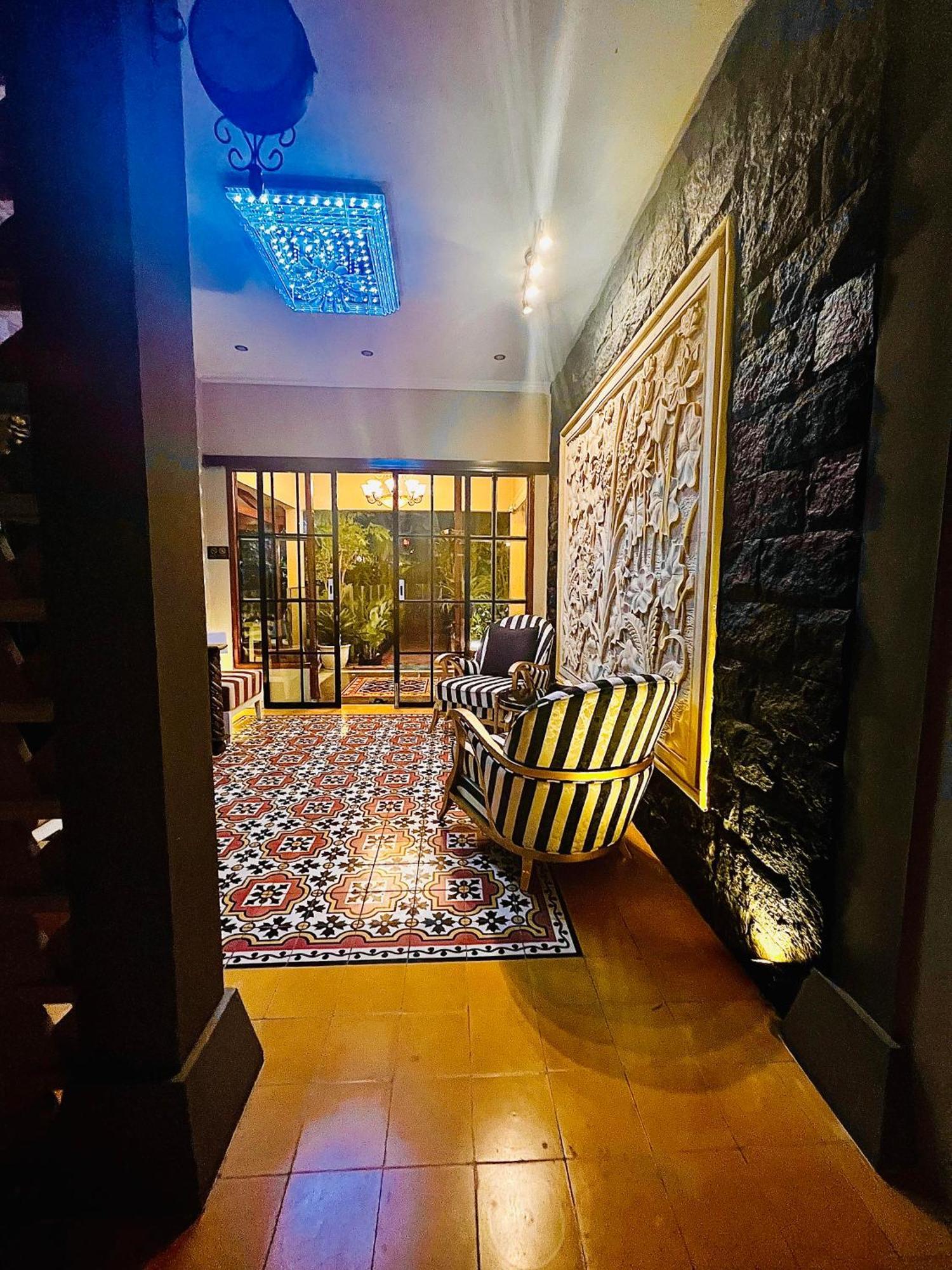 Sammy Home Yogyakarta Exterior photo
